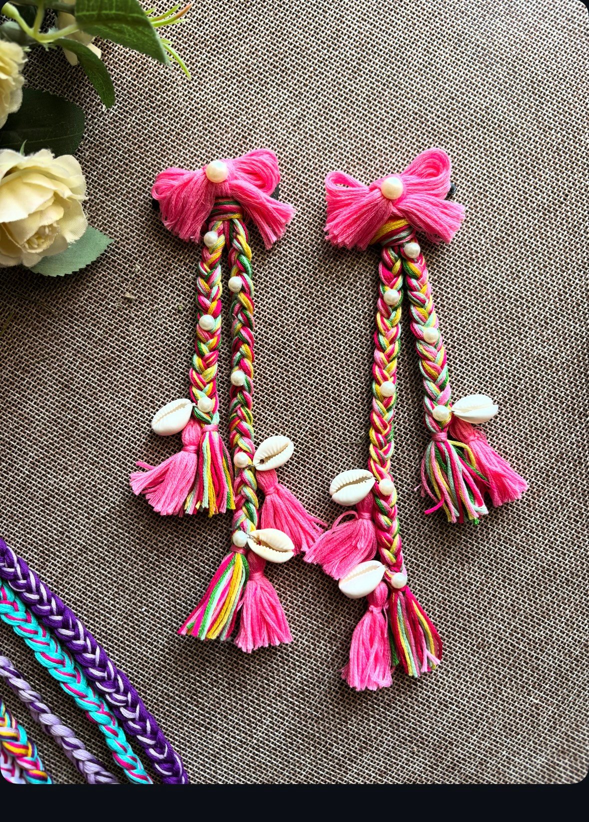 Bow hair clip pair